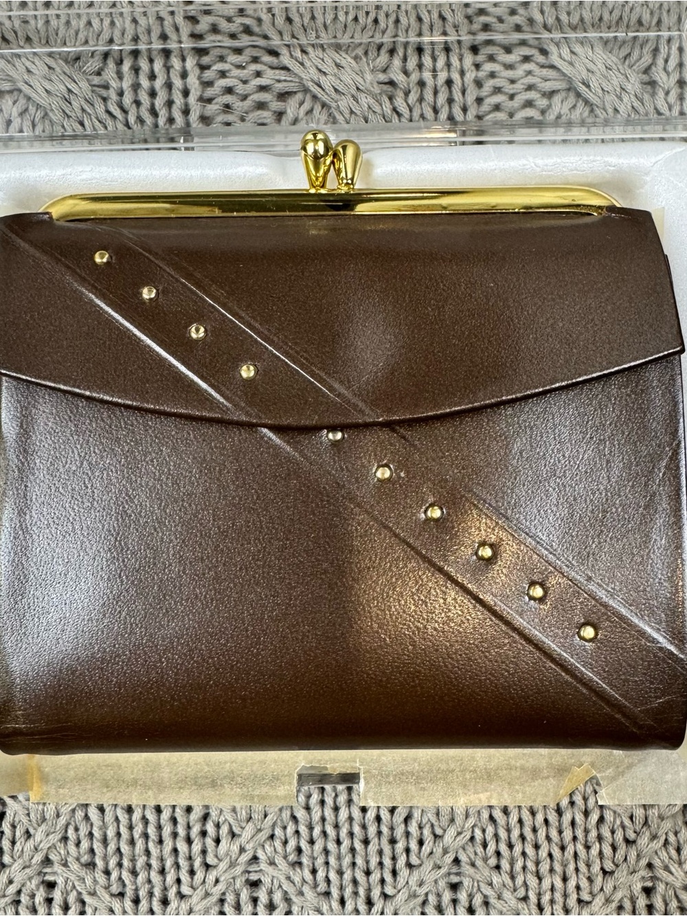 Vintage AMITY Brown Leather Wallet Coin Purse with Gold Frame - Picture 2 of 11